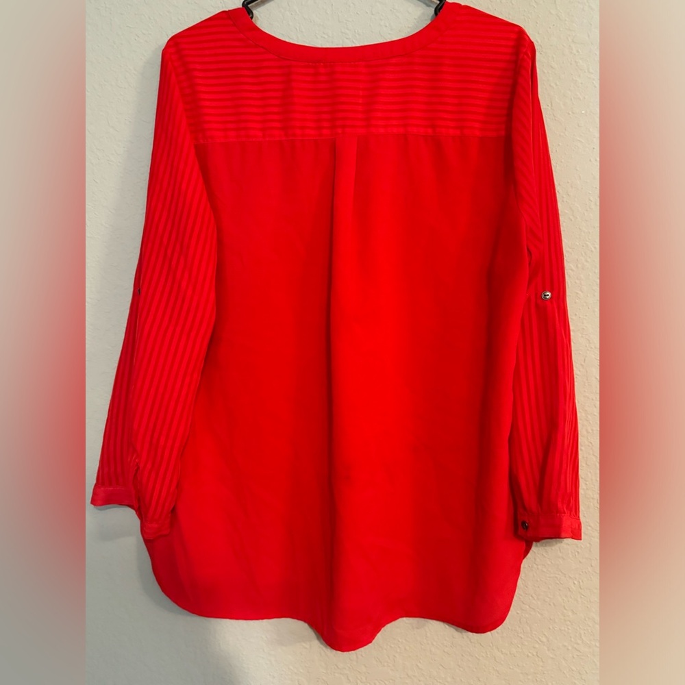 Red top - Picture 4 of 4